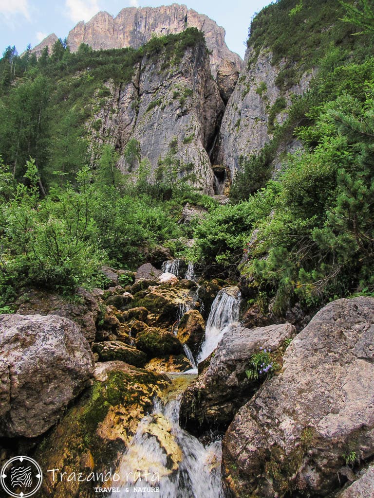 mejores cascadas dolomitas