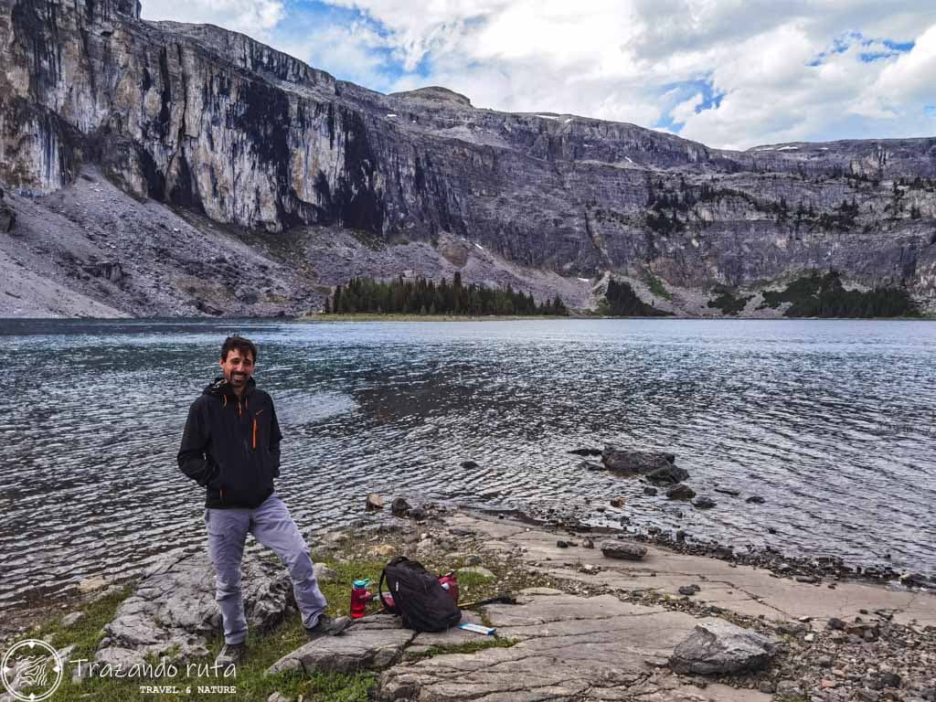 ruta al lago rockbound parque nacional banff